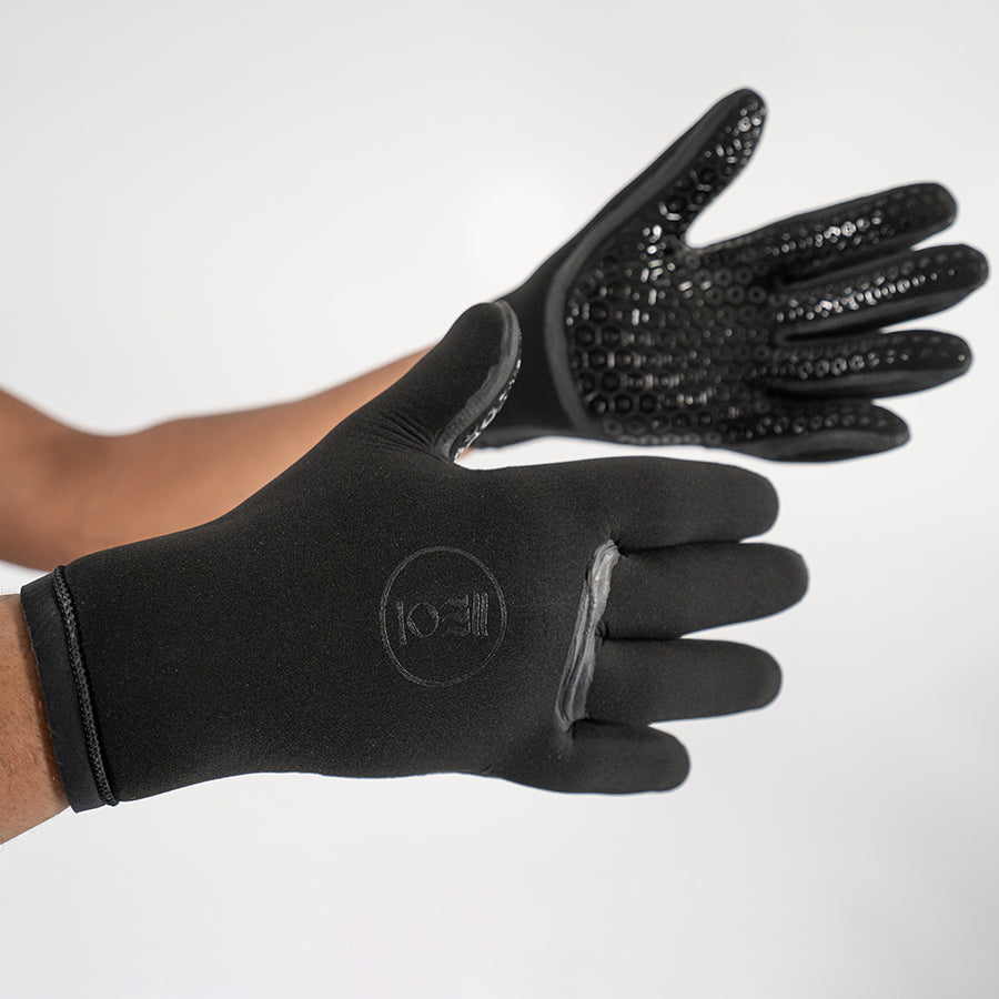 Fourth Element 5mm Hood & Glove Package