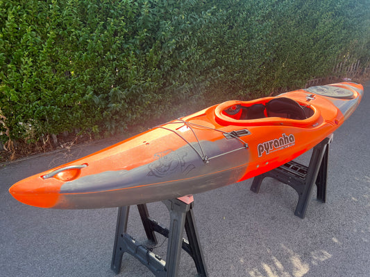 Pyranha Fusion II Kayak Medium Fire Ant | Preowned