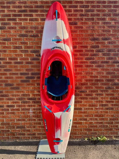 Pyranha ReactR Elite Kayak Small Red/White | CUSTOM